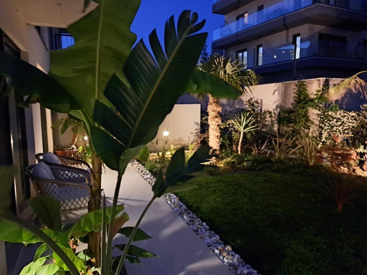Apartment With Private Pool Split Extérieur photo