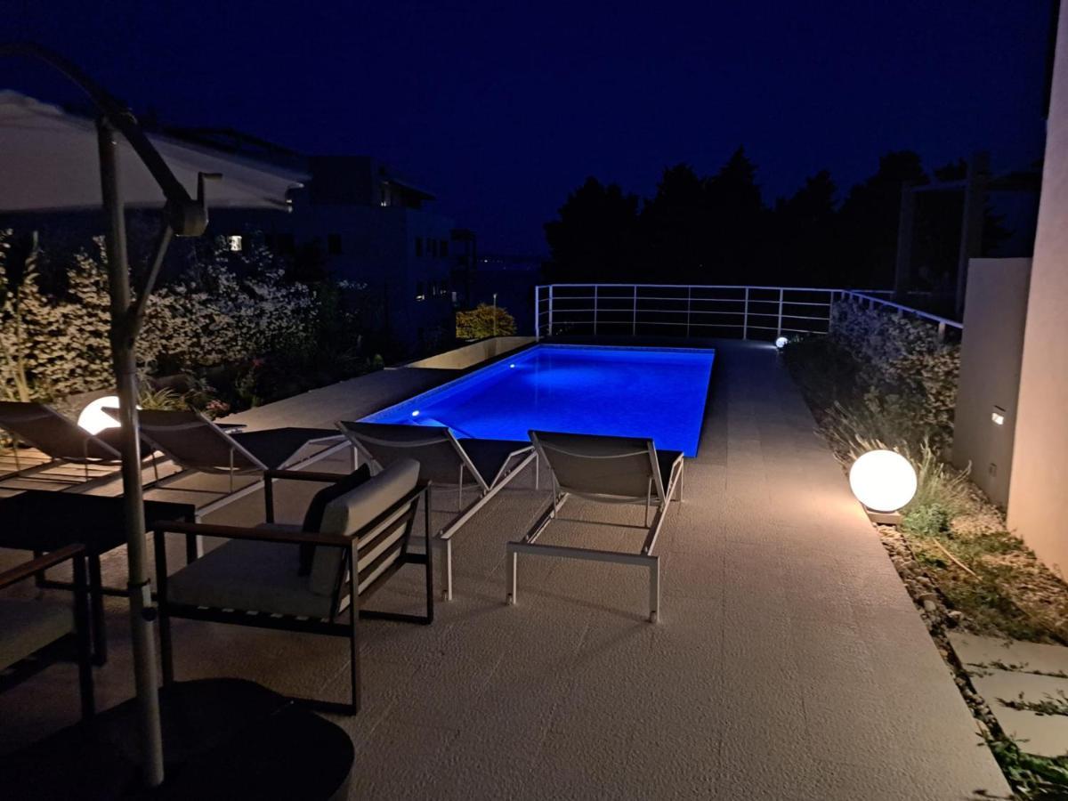 Apartment With Private Pool Split Extérieur photo