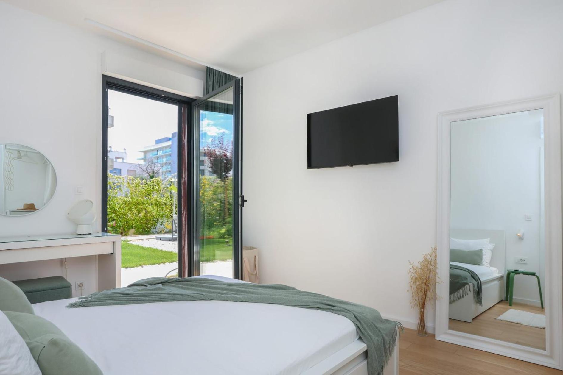 Apartment With Private Pool Split Extérieur photo